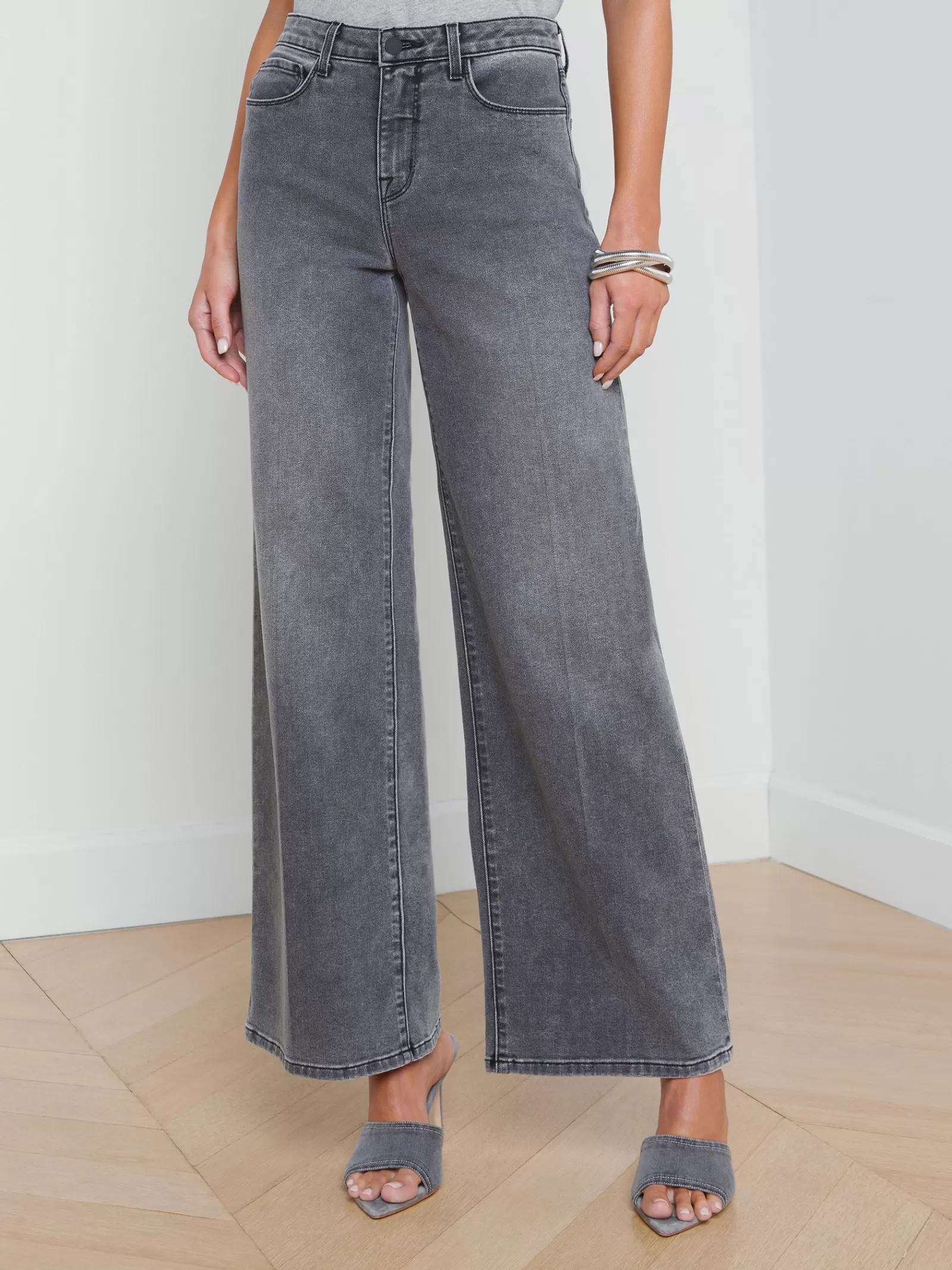 L'AGENCE Alicent Wide-Leg Jean< Wide & Relaxed | Spring Collection