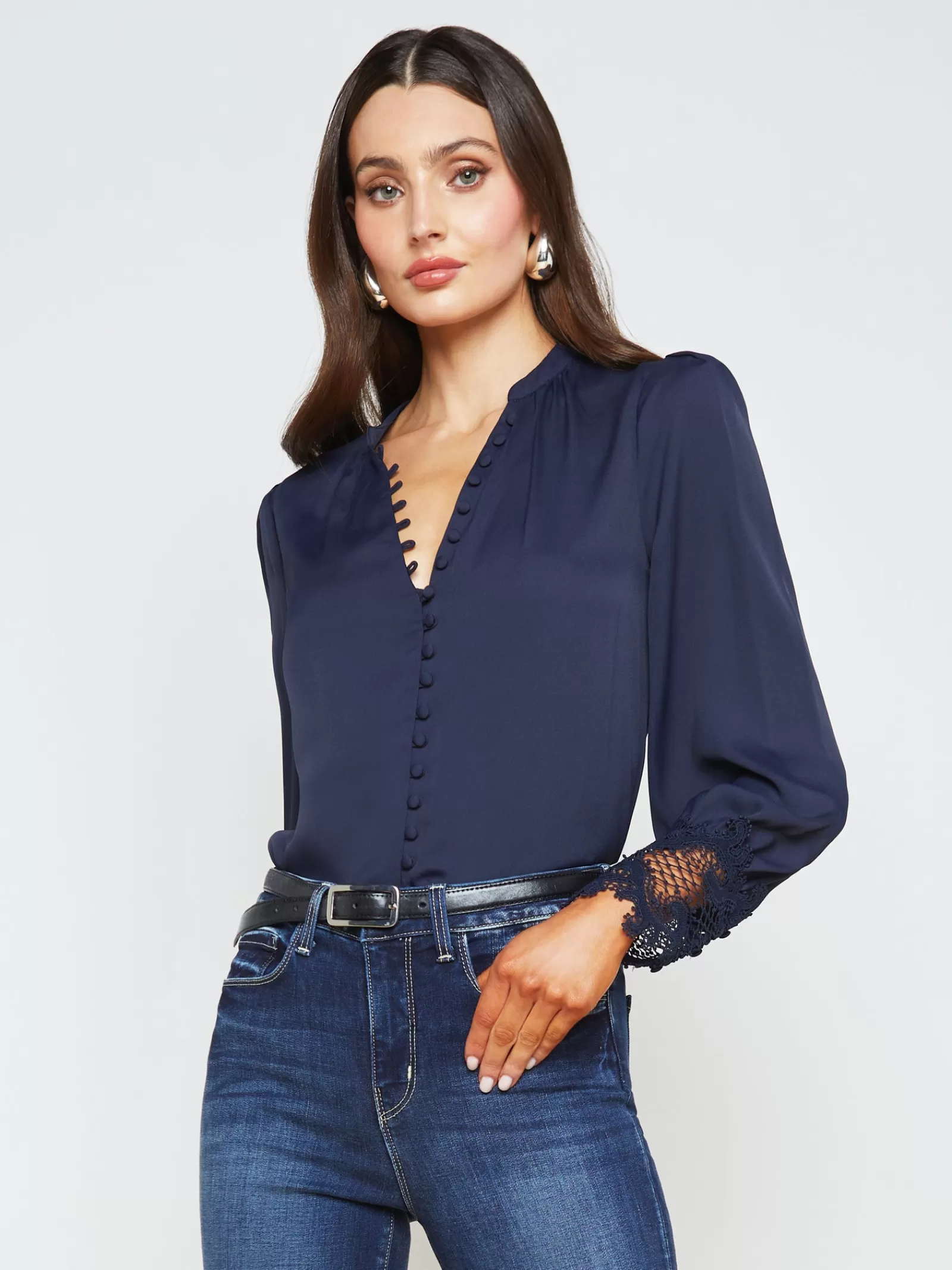 L'AGENCE Ava Blouse< Essentials | Blouses & Tops