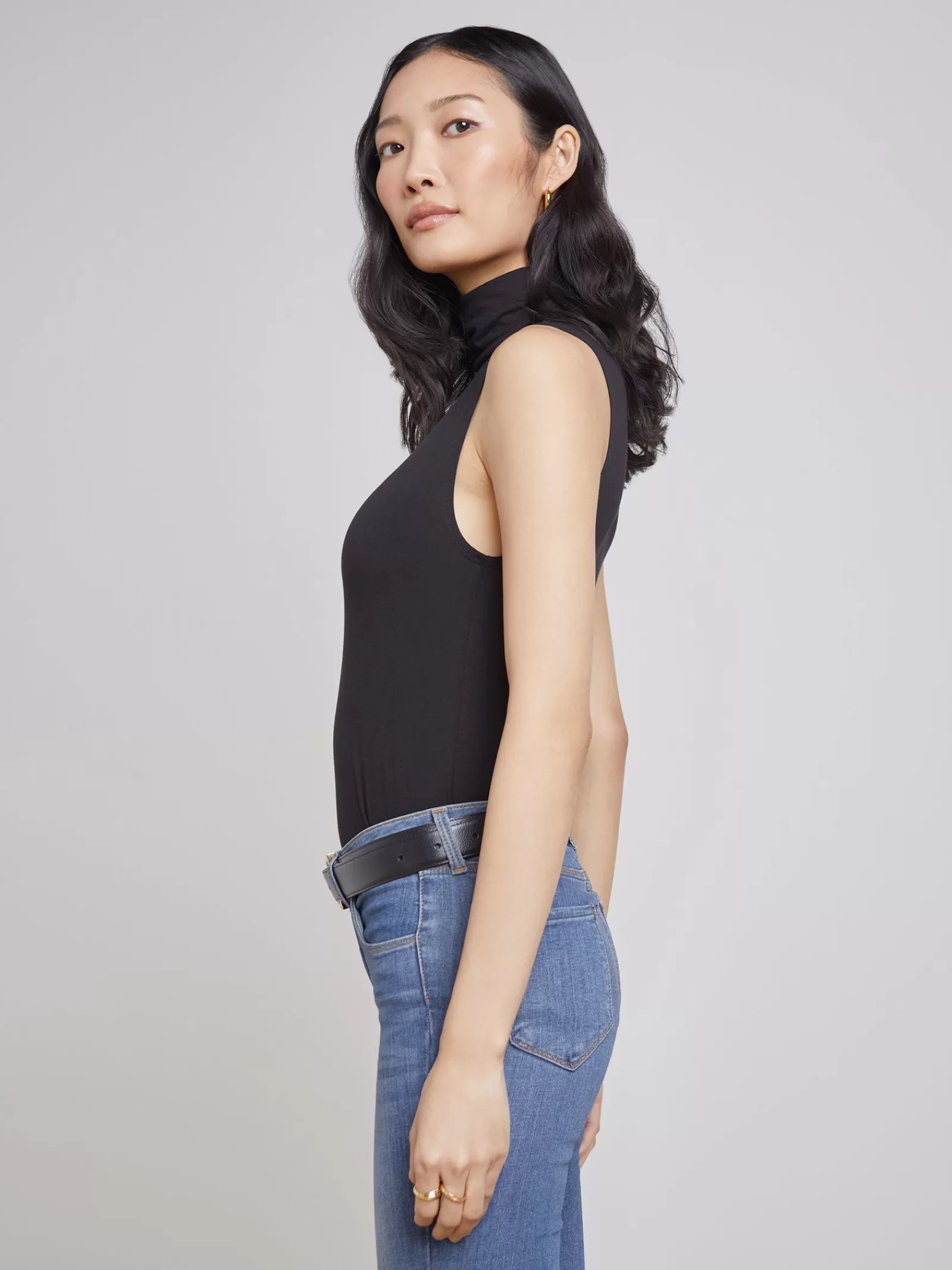 L'AGENCE Ceci Sleeveless Turtleneck< All Things Black | Blouses & Tops