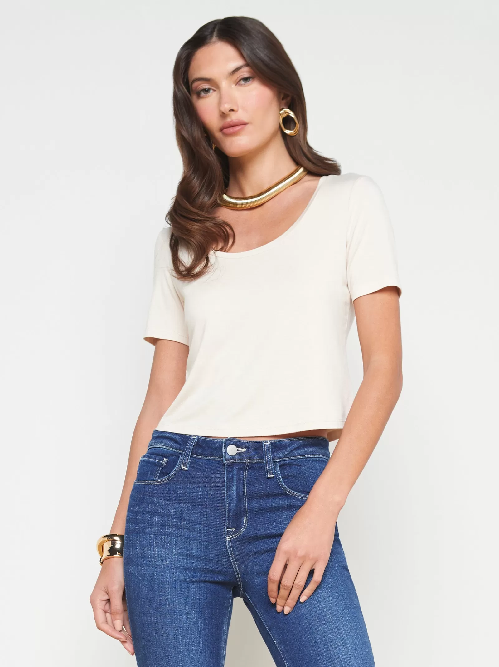 L'AGENCE Dana Scoopneck Cropped Tee< Spring Collection | Tees