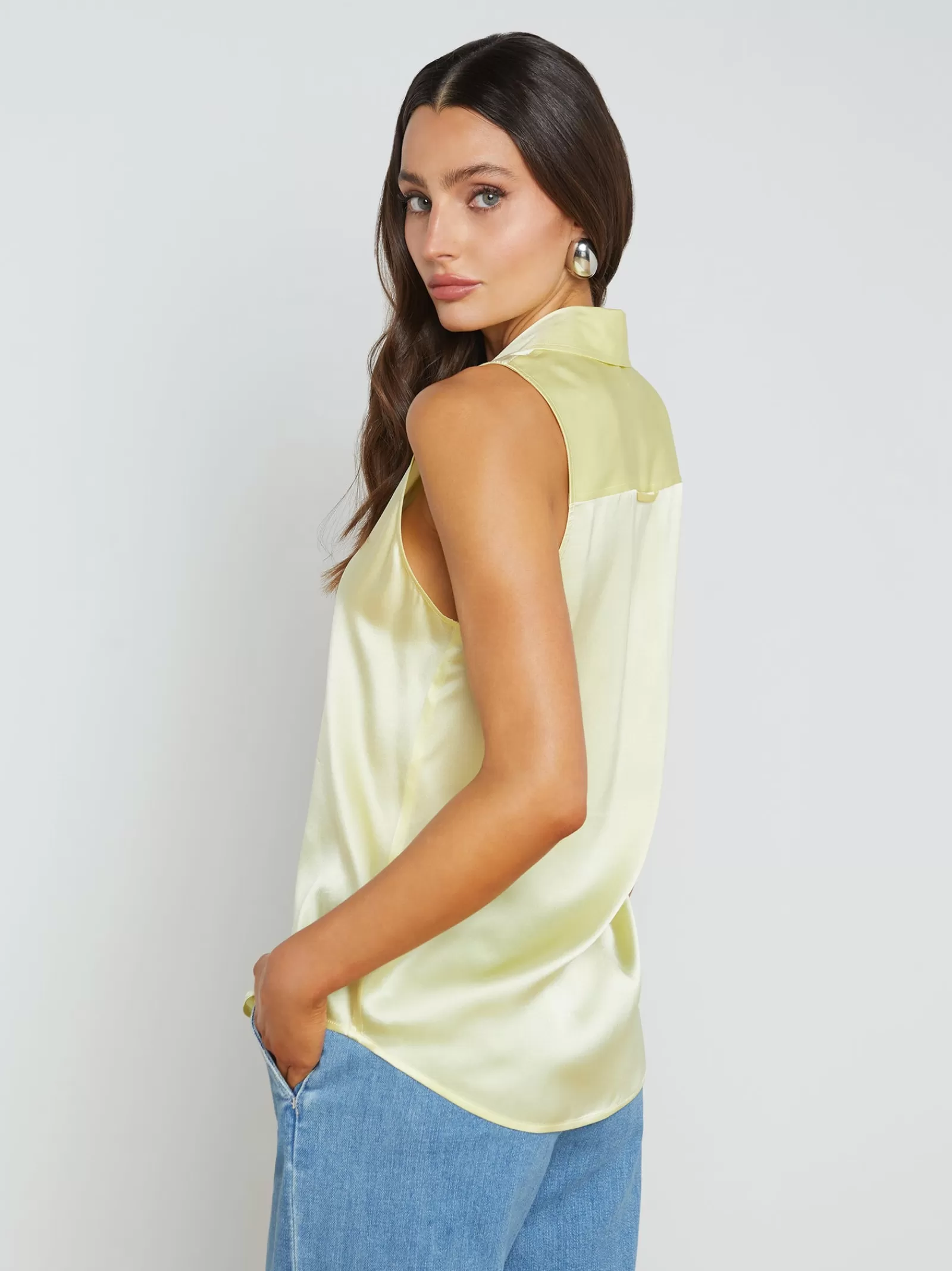 L'AGENCE Emmy Sleeveless Silk Blouse< Spring Collection | Silks