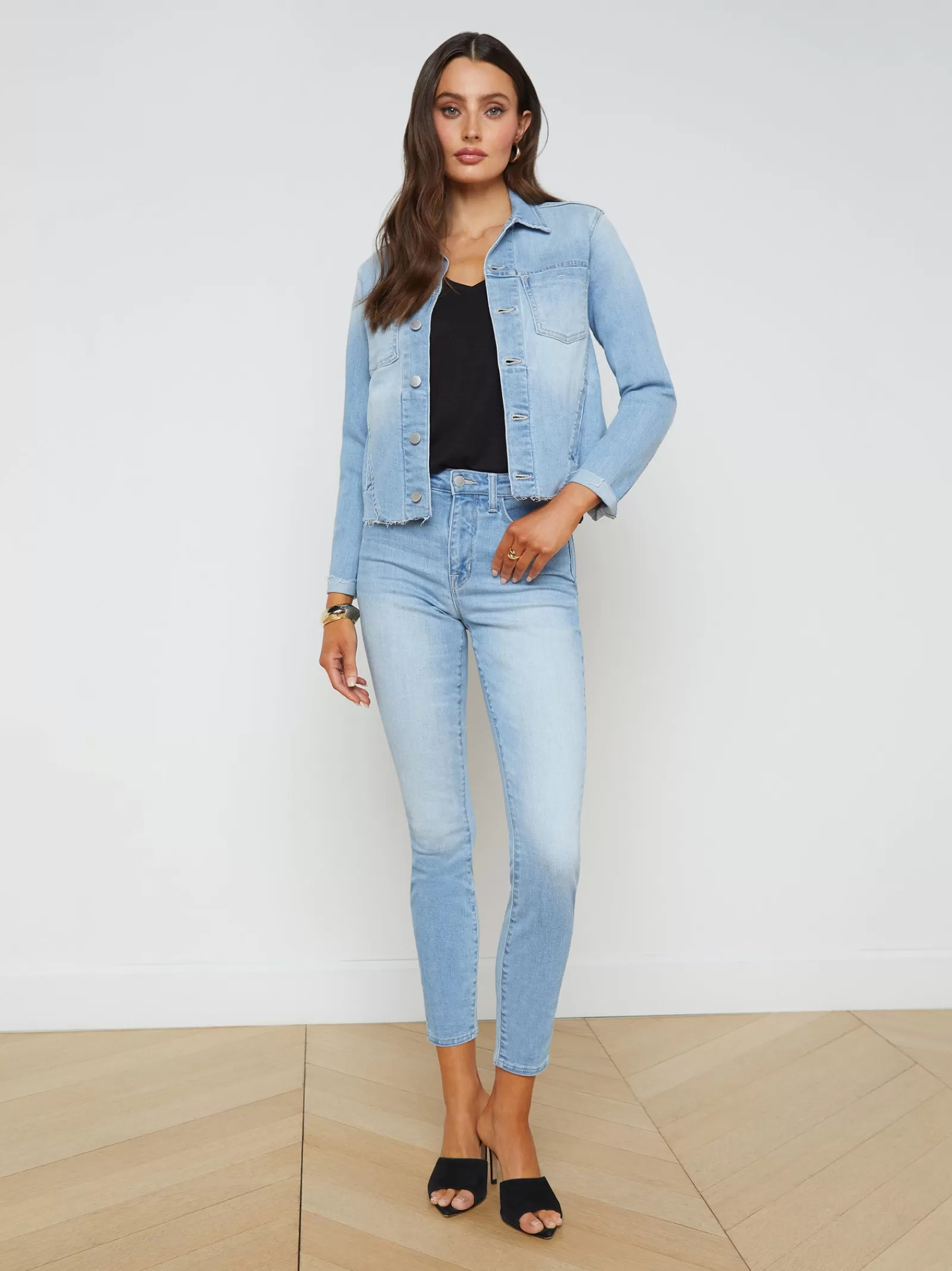 L'AGENCE Janelle Denim Jacket< Denim Jackets | Blazers & Jackets