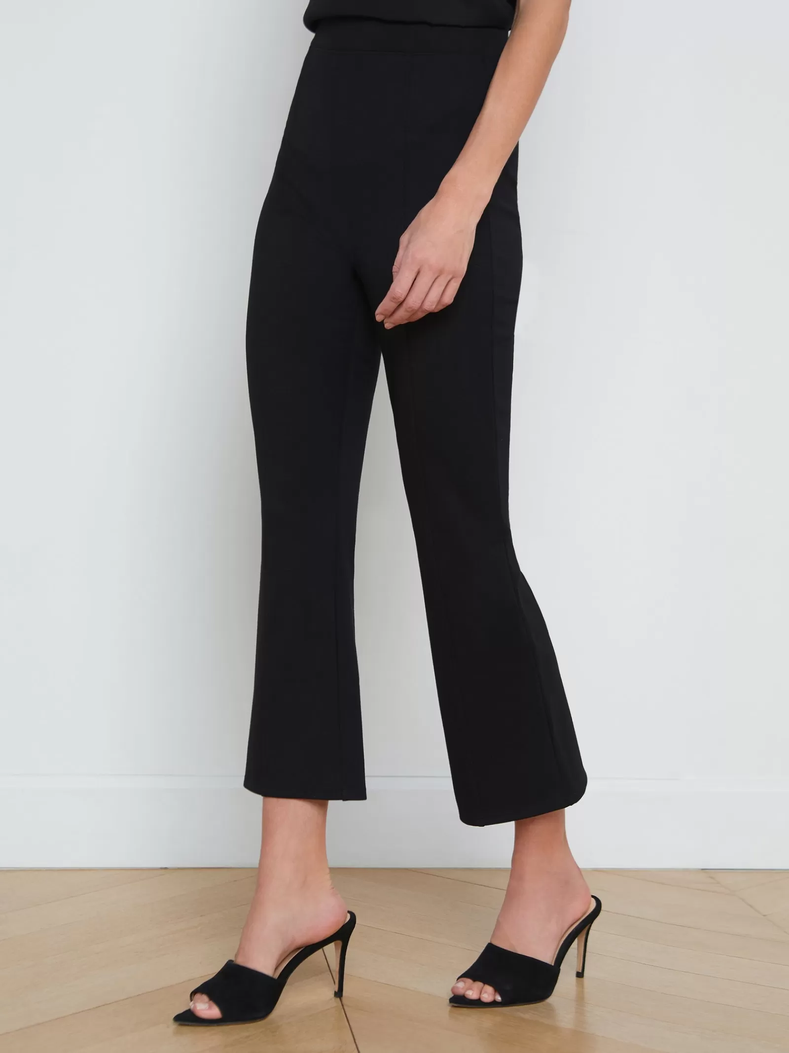 L'AGENCE Kayden Pull-On Kick Flare Pant< All Things Black | Sets
