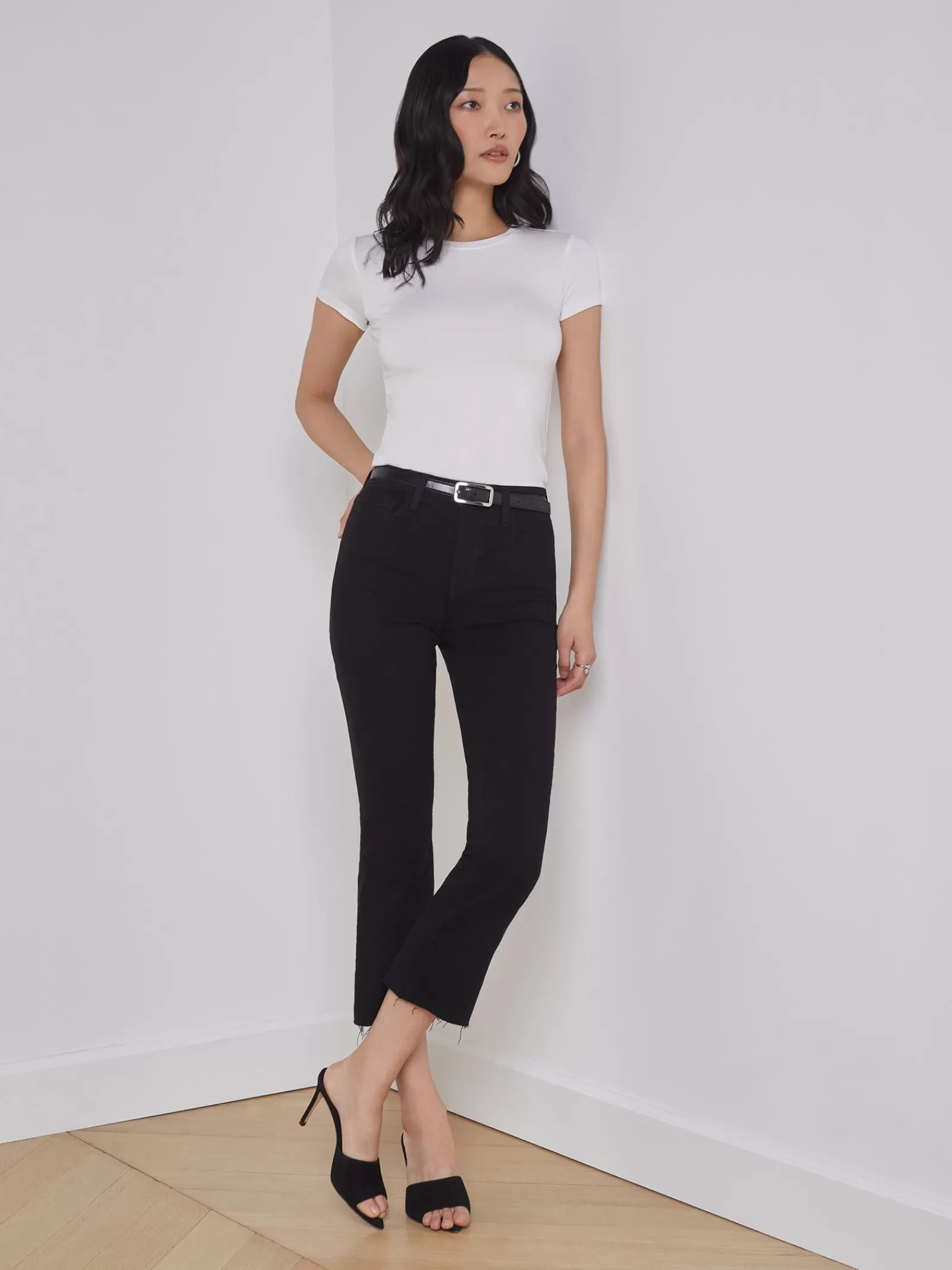 L'AGENCE Kendra Cropped Flare Jean< All Things Black | Petite