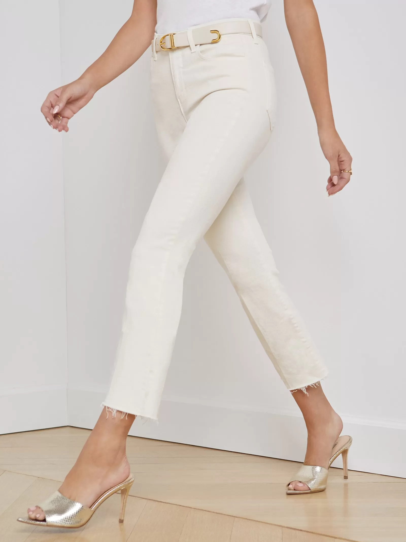 L'AGENCE Kendra Cropped Flare Jean< Nouveau Whites | Petite