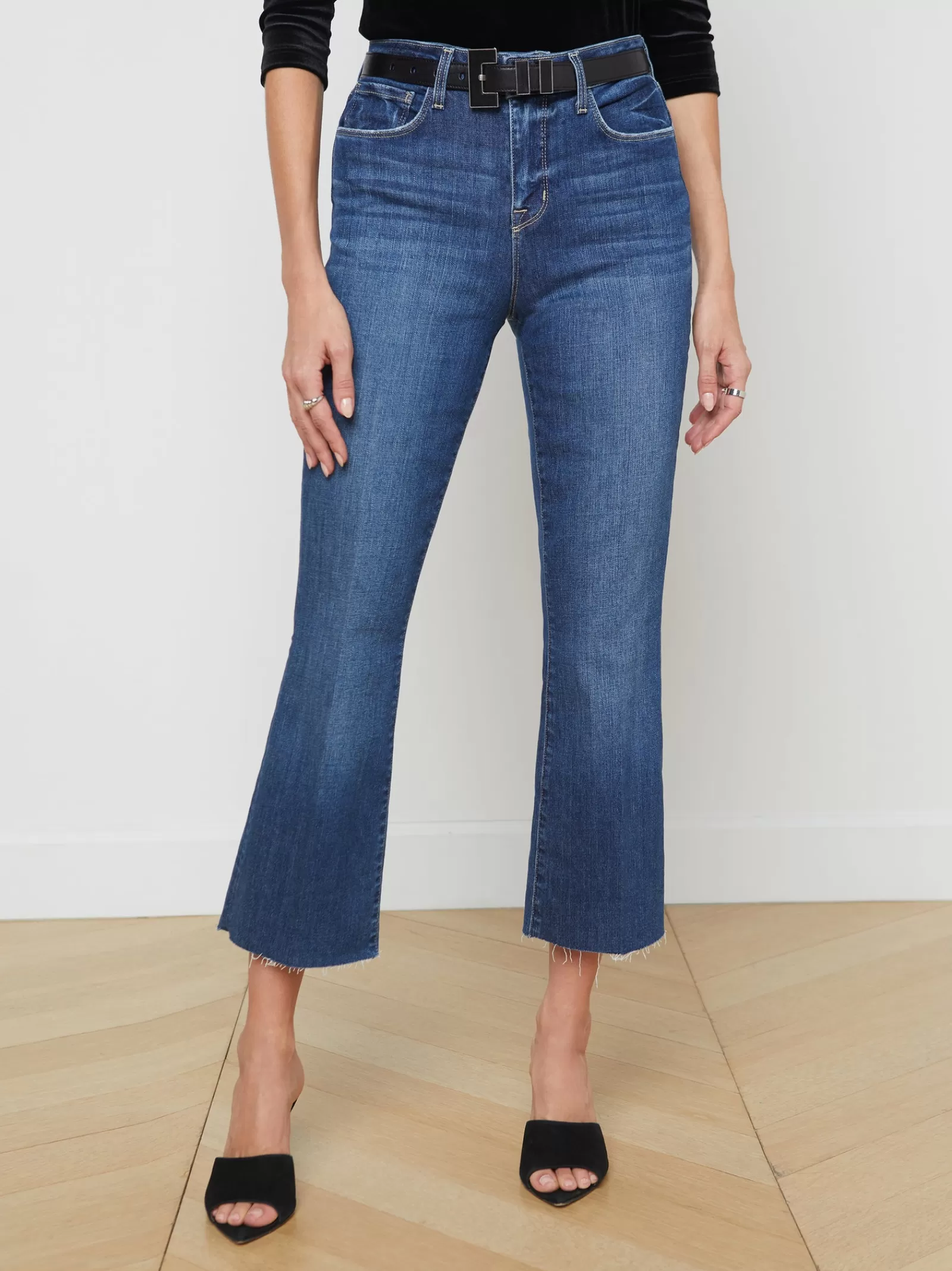 L'AGENCE Kendra Cropped Flare Jean< Petite