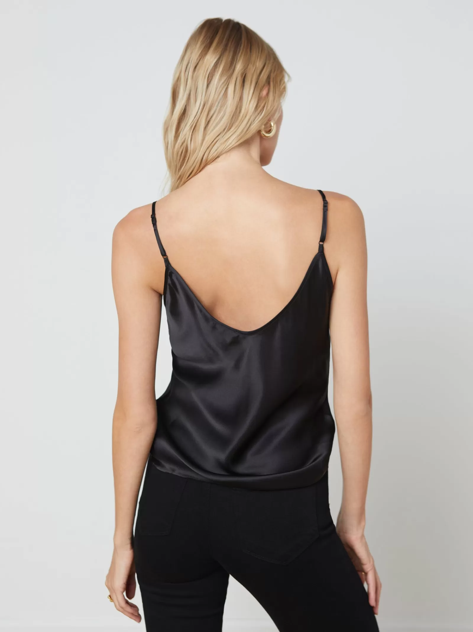 L'AGENCE Lexi Camisole Tank< All Things Black | Silks