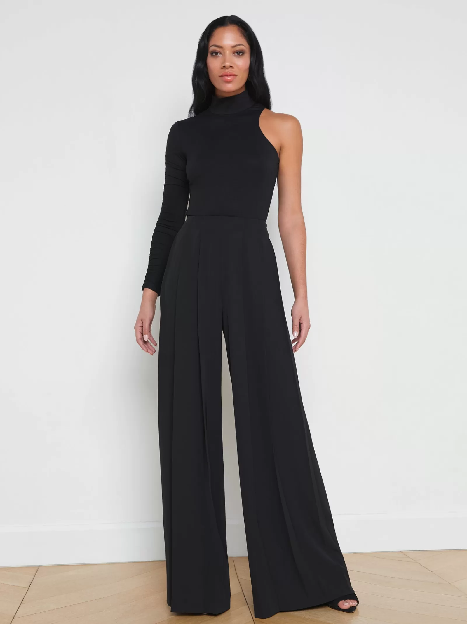 L'AGENCE Lotti One-Sleeve Bodysuit< All Things Black | Spring Collection