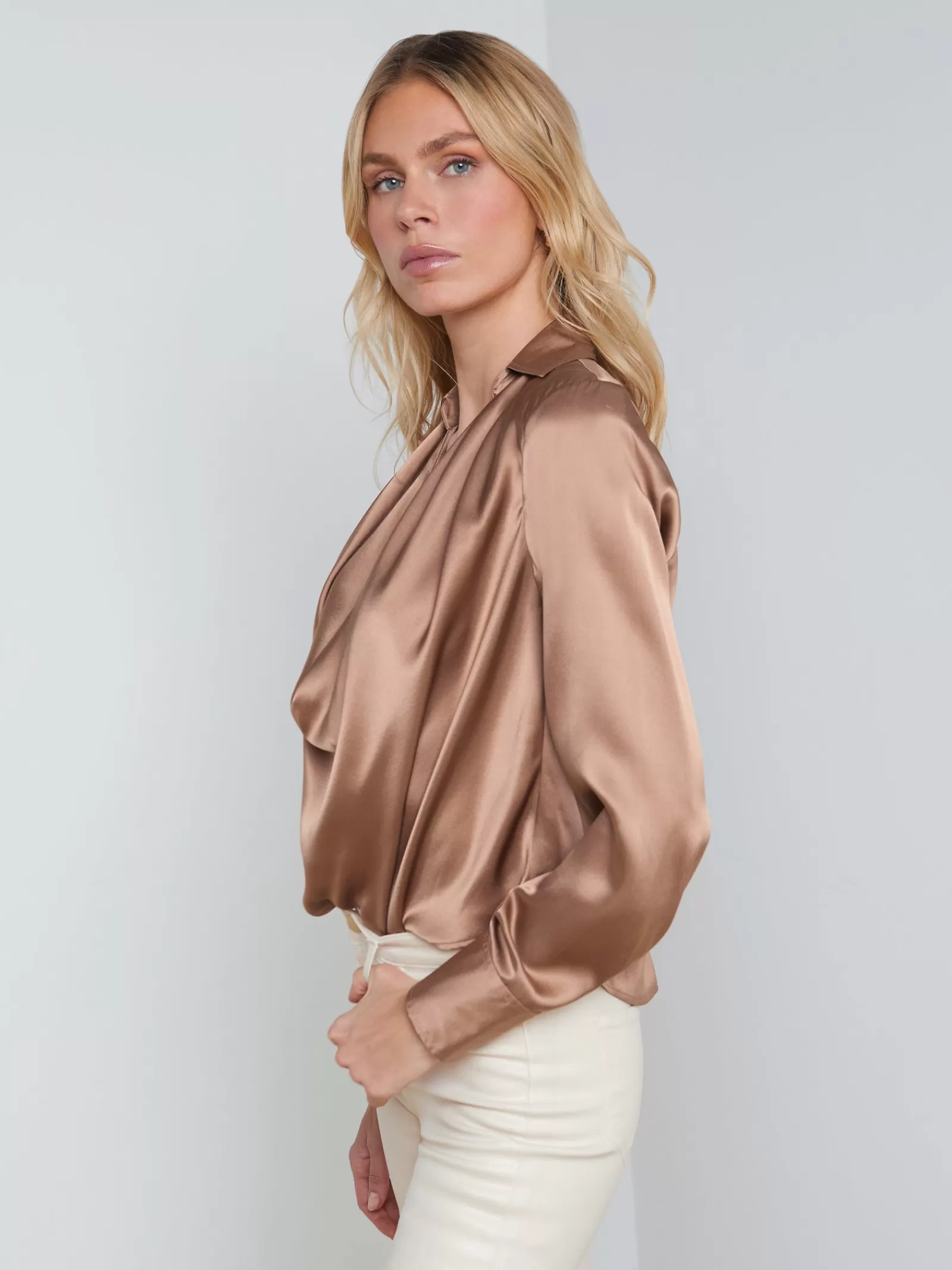 L'AGENCE Lotus Silk Blouse< Spring Collection | Silks