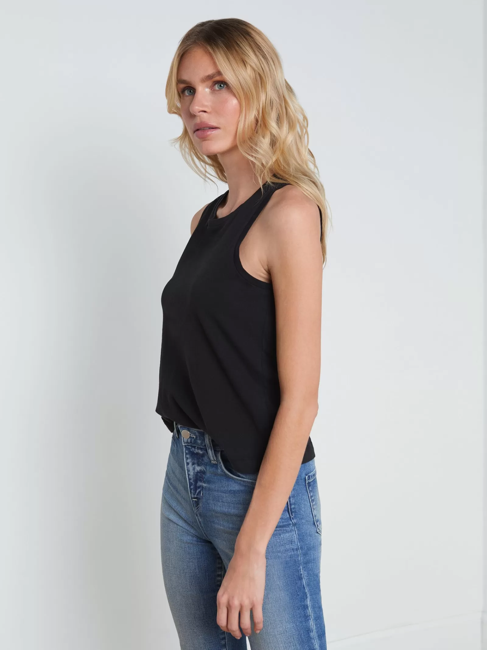 L'AGENCE Mikaela Cotton Tank< All Things Black | Spring Collection