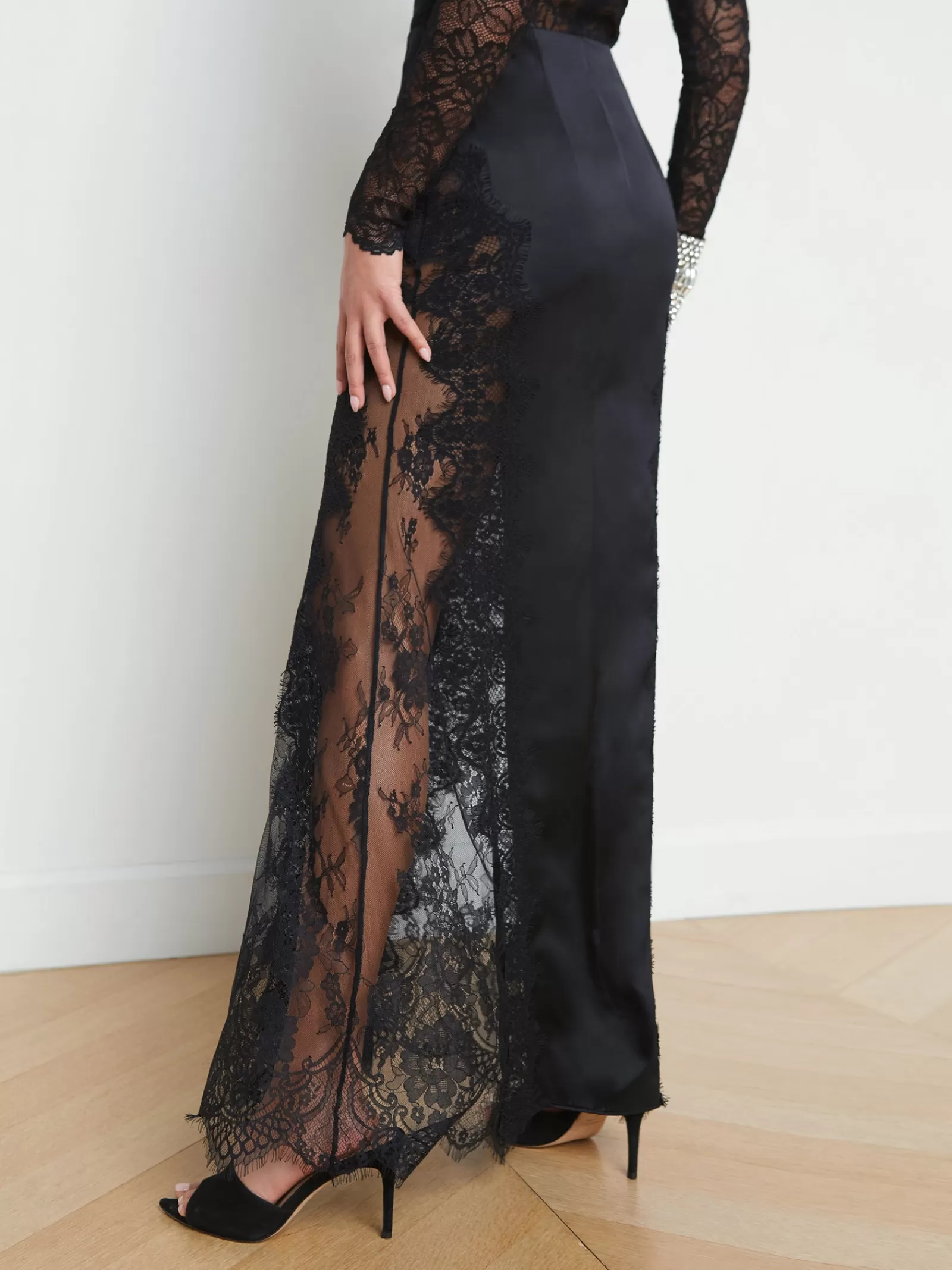 L'AGENCE Minka Silk Lace Skirt< All Things Black | Spring Collection