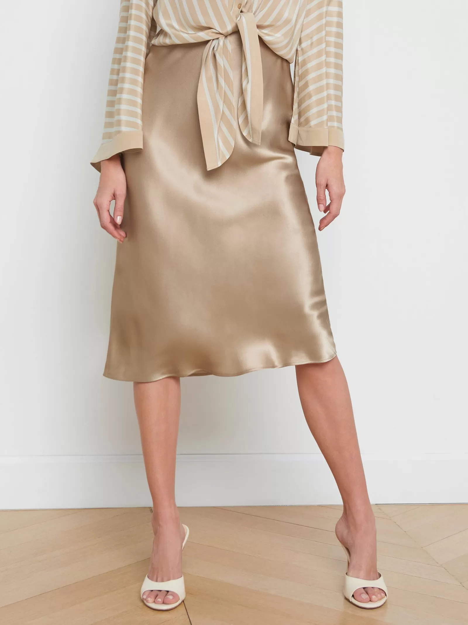L'AGENCE Perin Silk Midi Skirt< Online Exclusives | Spring Collection