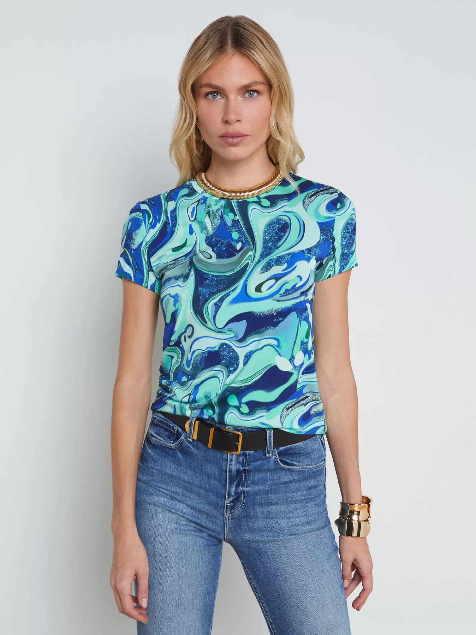 L'AGENCE Ressi Fitted Tee< Print Edition | Spring Collection
