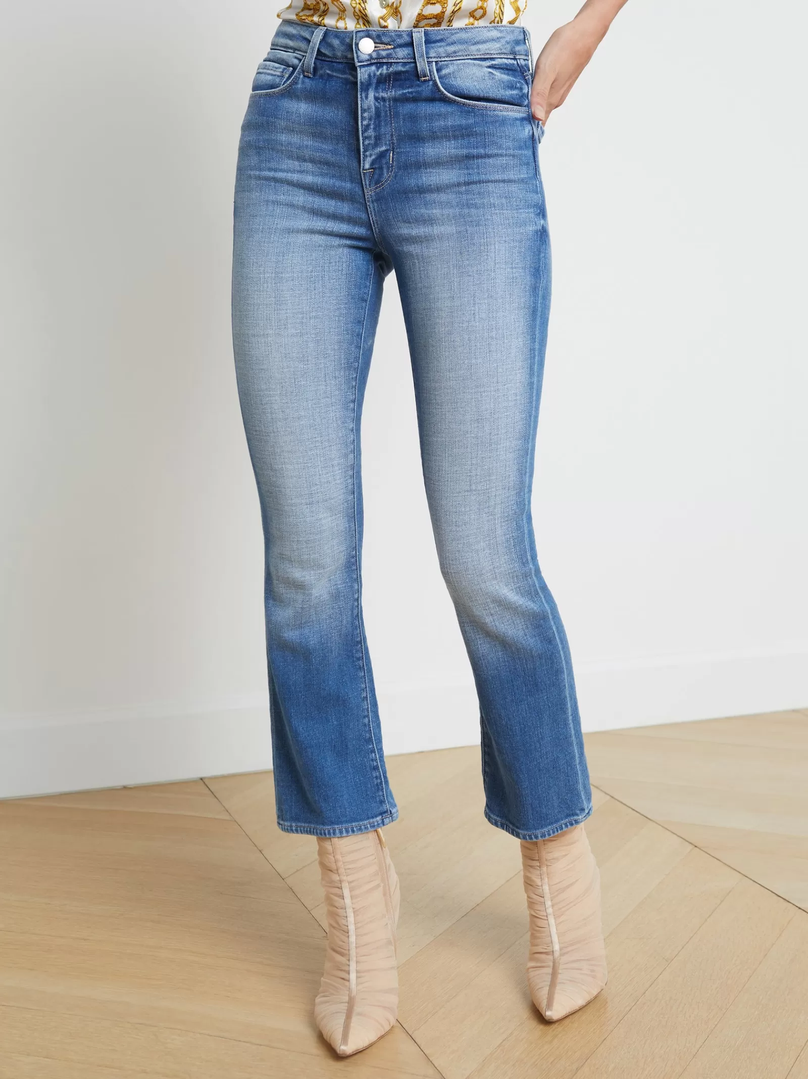 L'AGENCE Tati Cropped Micro Boot Jean< Back in Stock | Resort Collection